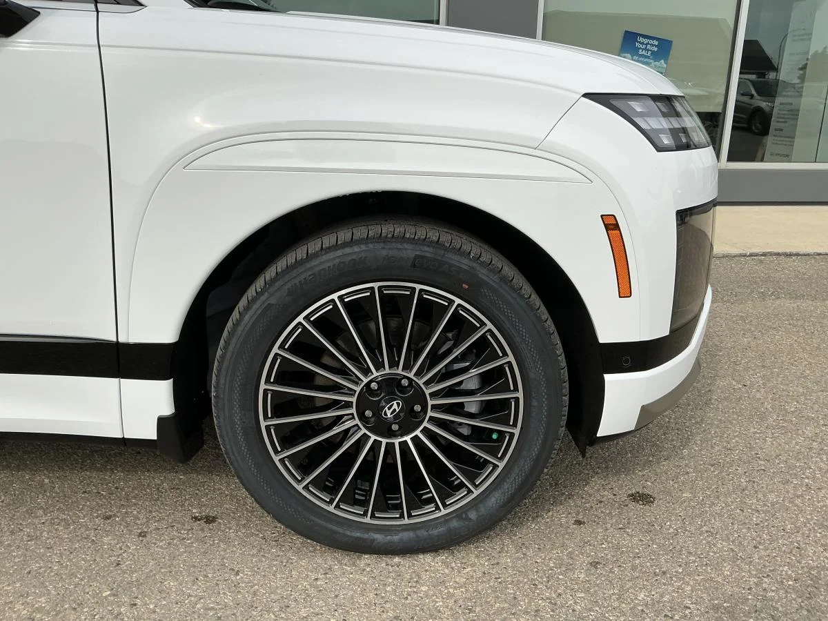 New 2026 White Hyundai Preferred image 9