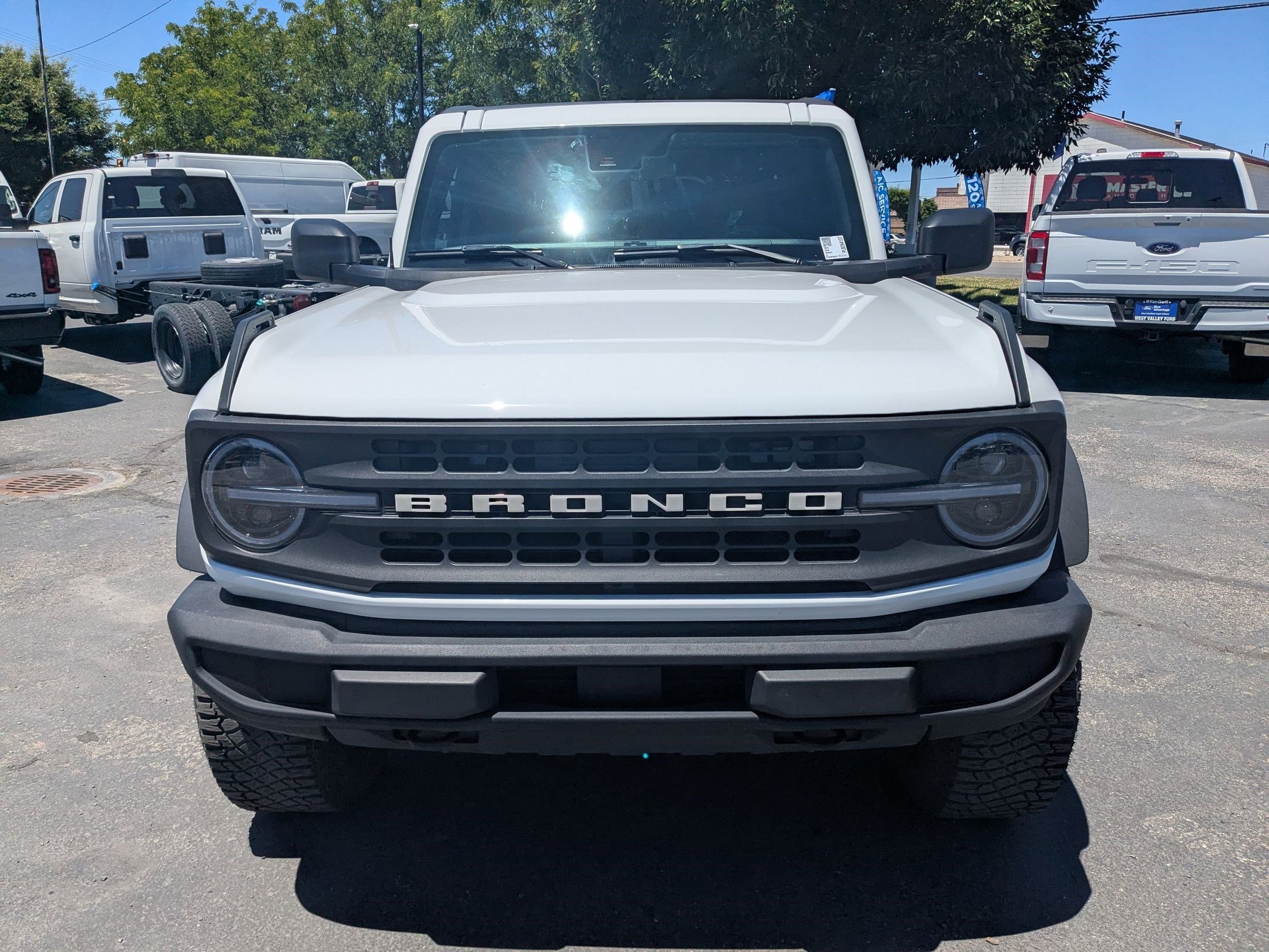 Used 2023 Blue Ford Base image 9