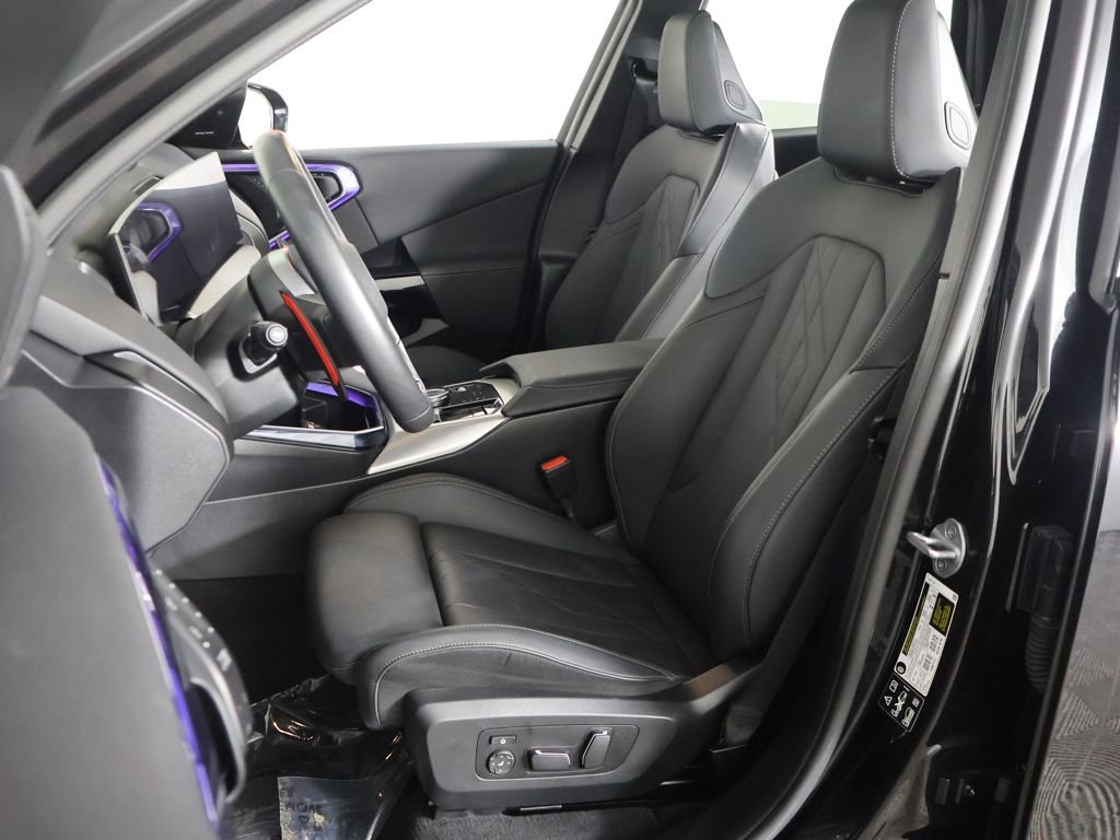 Used 2025 Black BMW M50 xDrive image 33
