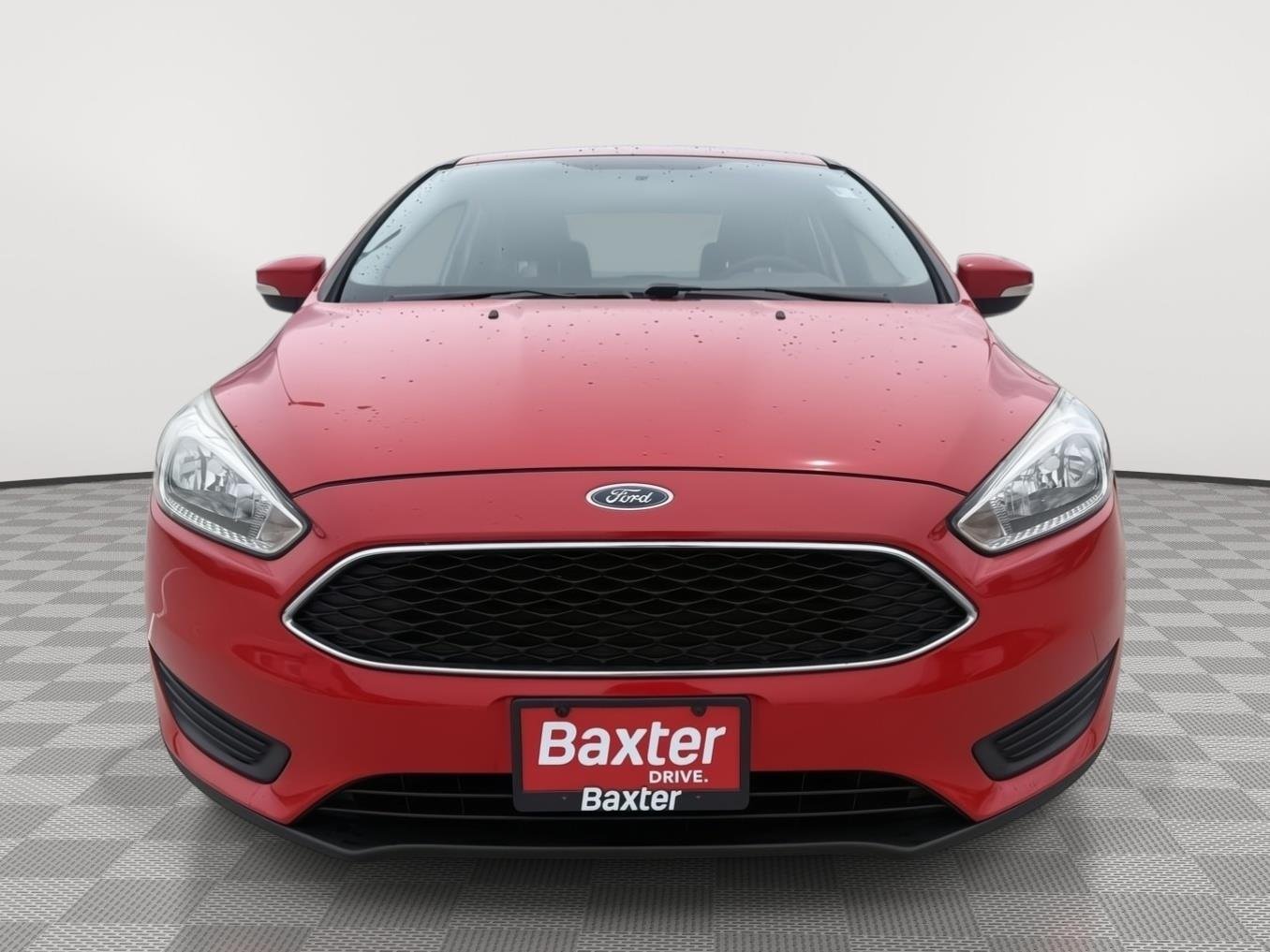Used 2016 Race Red Ford SE image 2