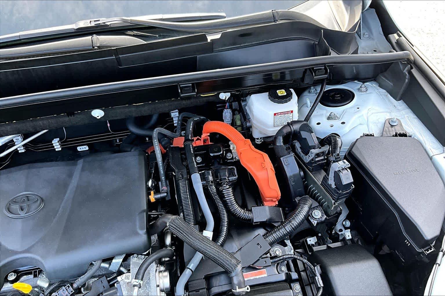 Used 2023 Wind Chill Pearl Toyota XLE image 32