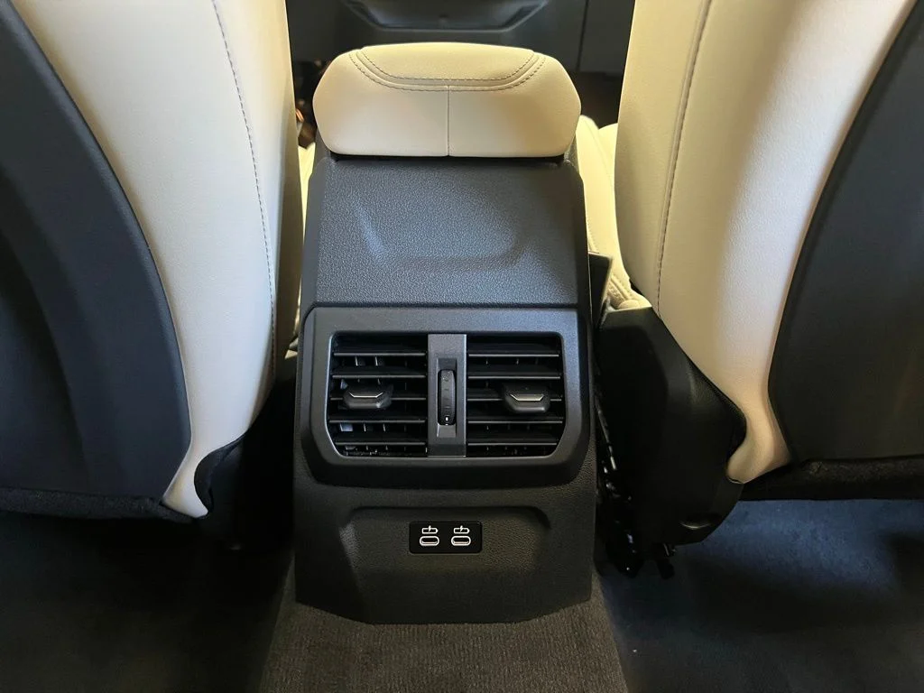2025 BMW 2 Series M235 - Photo 10