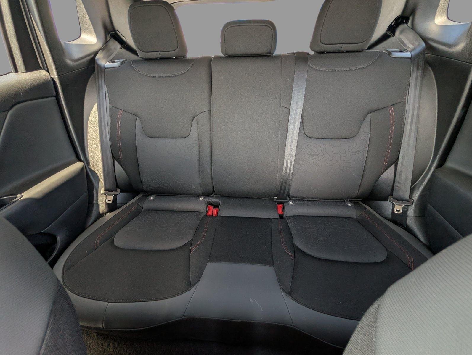 Used 2023 Alpine White Clearcoat Jeep Trailhawk image 13