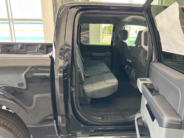2025 Ford F-150 XLT - Photo 40