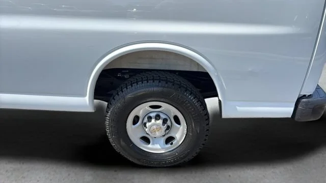 Used 2025 Summit White Chevrolet WT image 39