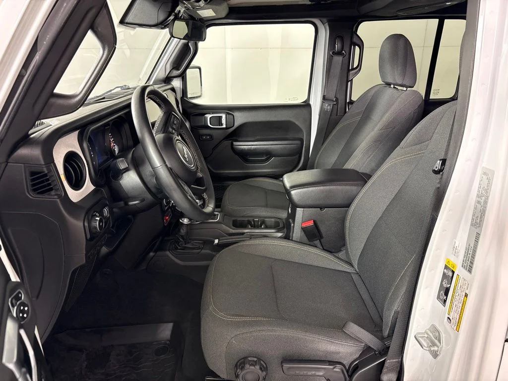 Used 2025 White Jeep Willys image 27