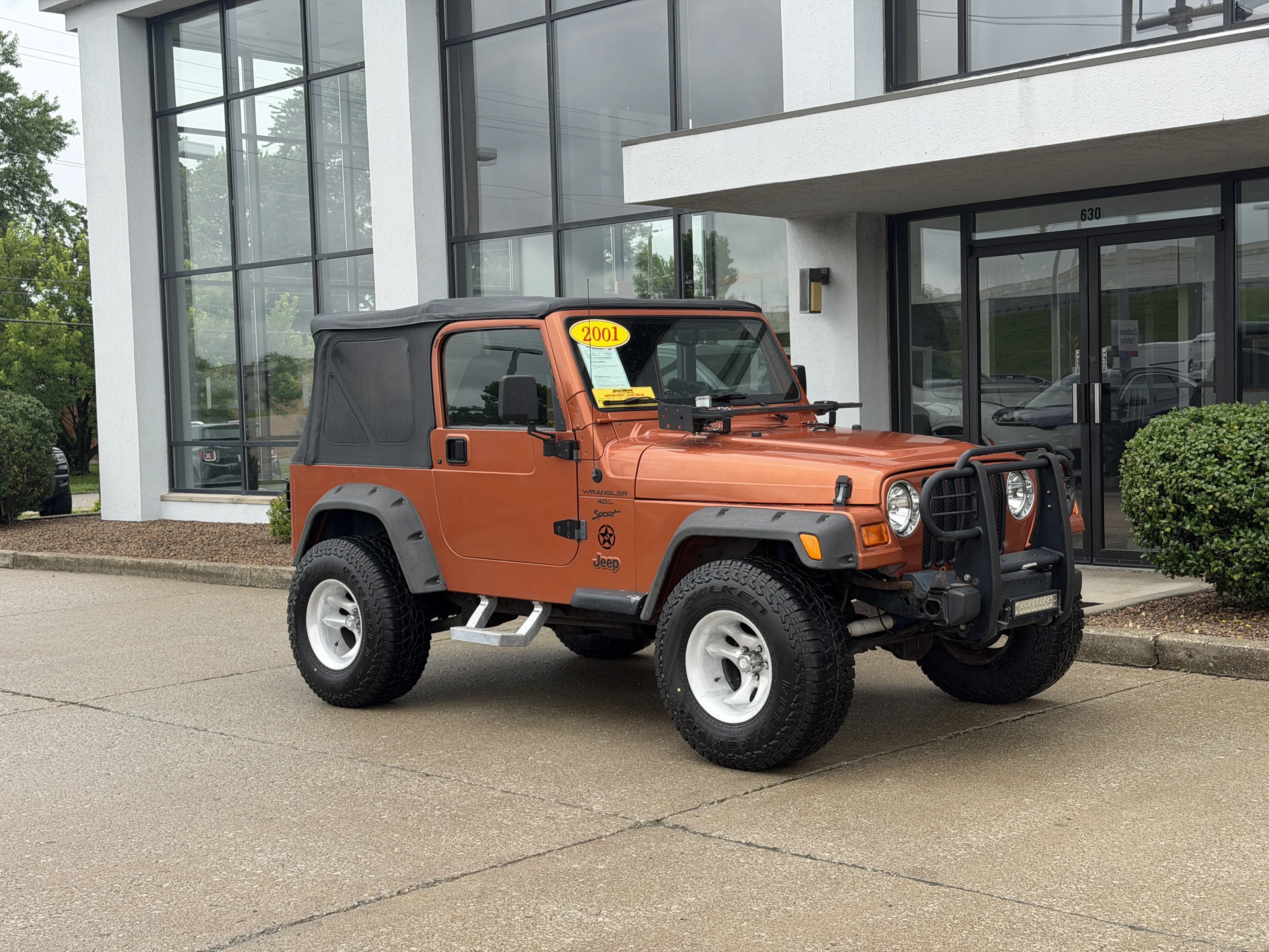 Used 2001 Jeep Wrangler SPORT with VIN 1J4FA49S41P330777 for sale in Jeffersonville, IN