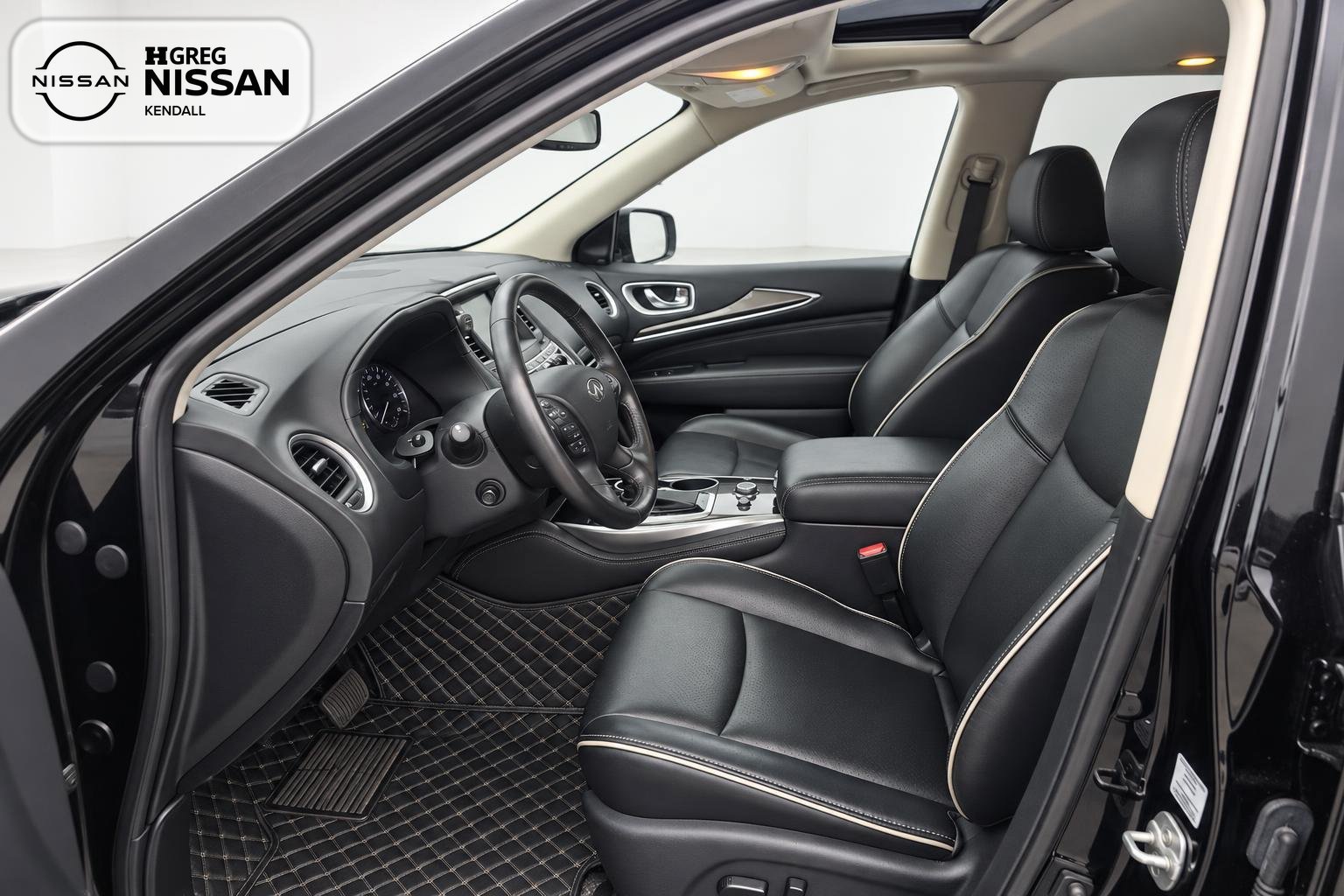 Used 2019 Black INFINITI PURE image 7