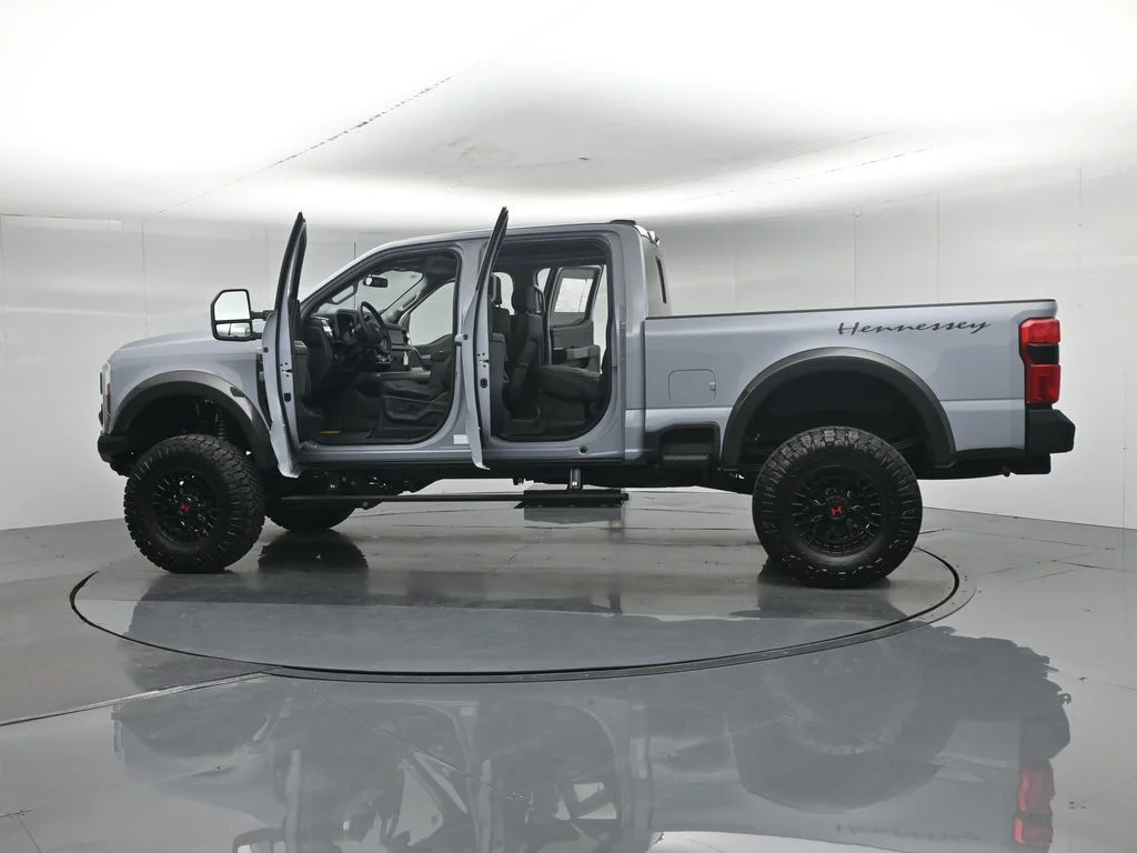 New 2026 Glacier Gray Metallic Tri-Coat Ford Lariat image 39