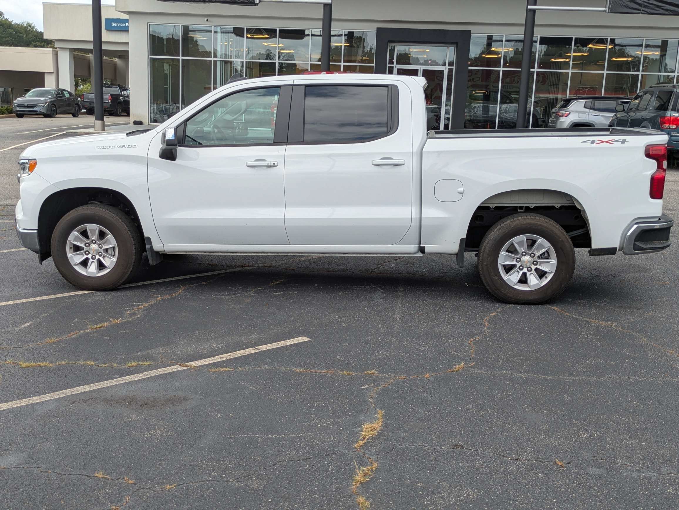 Used 2026 White Chevrolet LT image 6