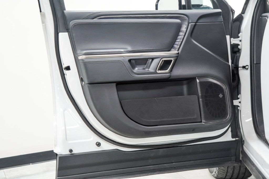 Used 2023 White Rivian Adventure Quad Motor Large Pack image 41