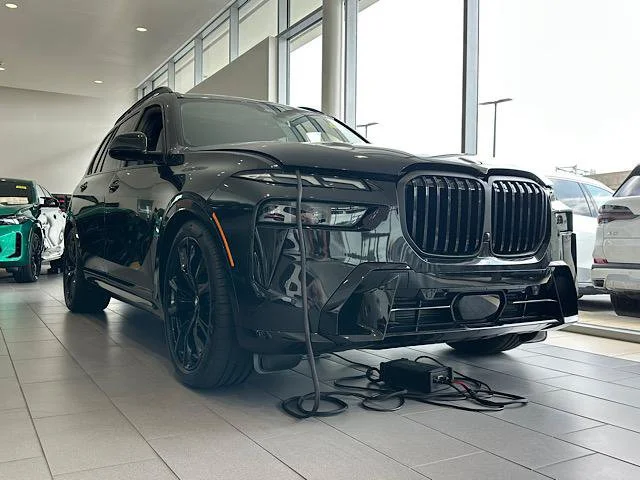 2027 BMW X7