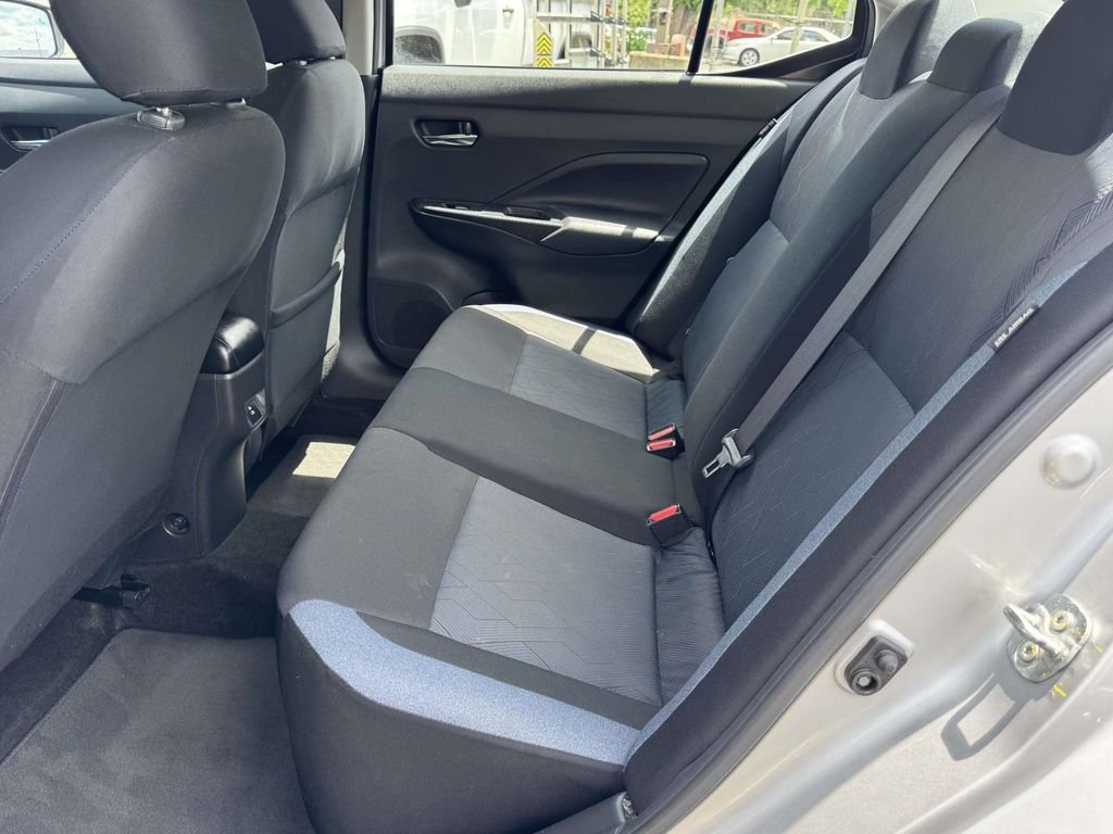 Used 2025 Silver Nissan 1.6 SV image 17