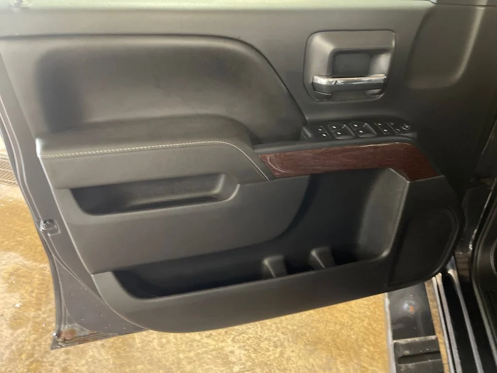 Used 2016 Silver GMC SLE image 15