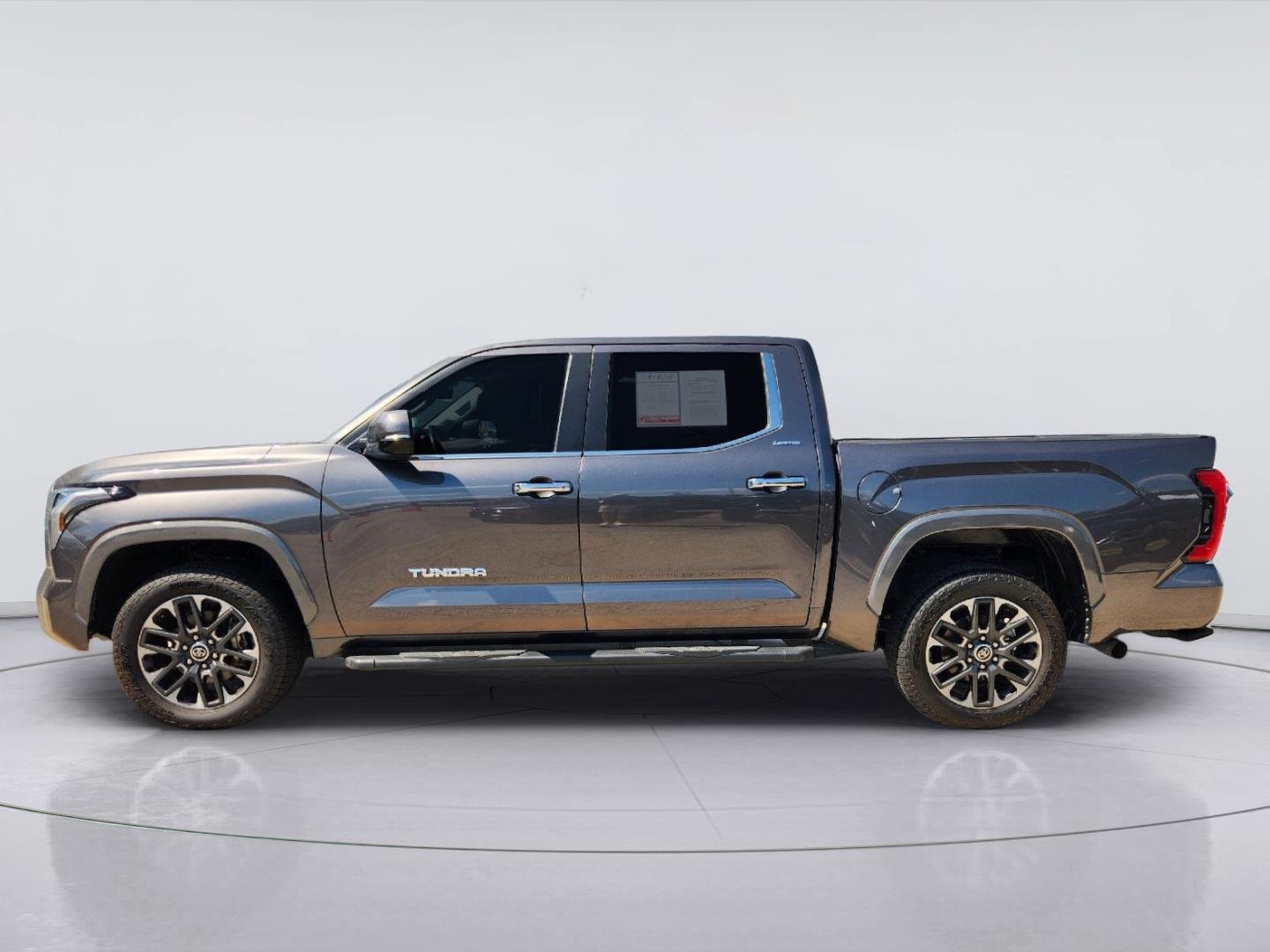 2024 Toyota Tundra photo 4 of 33