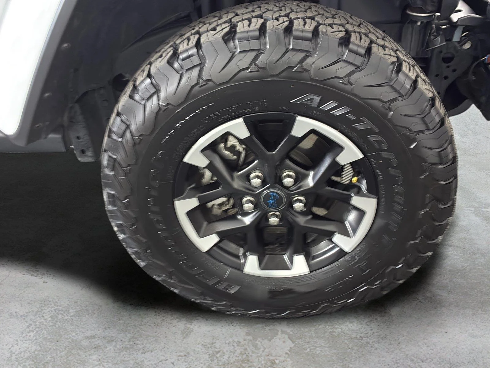 Used 2024 Bright White Clearcoat Jeep Rubicon X image 14