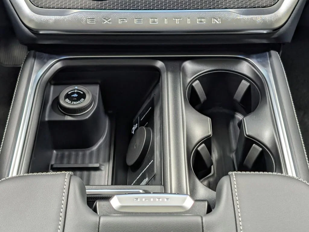 New 2027 Agate Black Metallic Ford MAX Platinum image 7