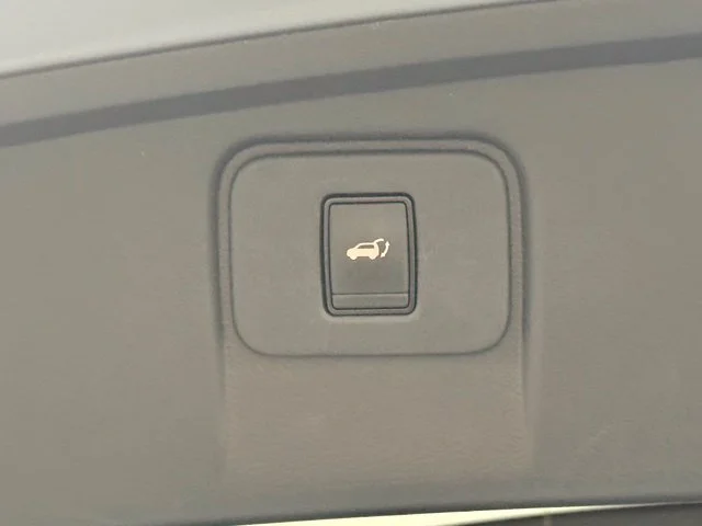 Used 2024 Gray Nissan Platinum image 33