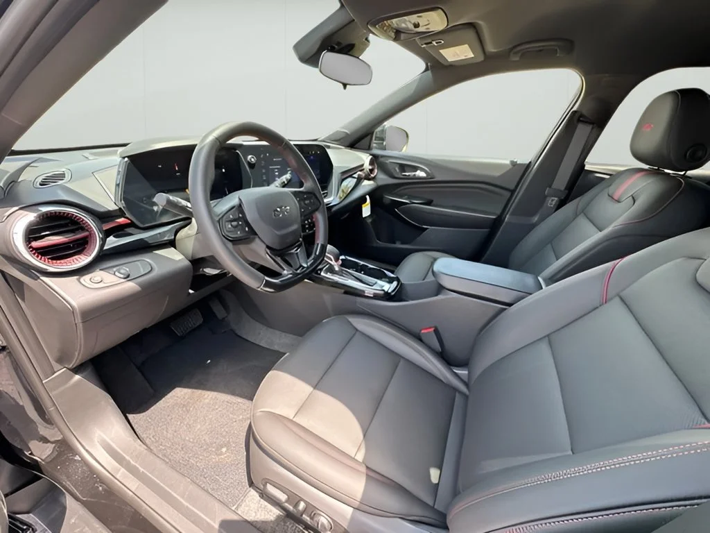 2026 Chevrolet Trax RS - Photo 8