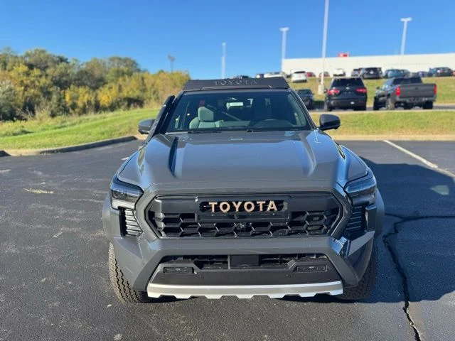 2025 Toyota Tacoma Trailhunter - Photo 9