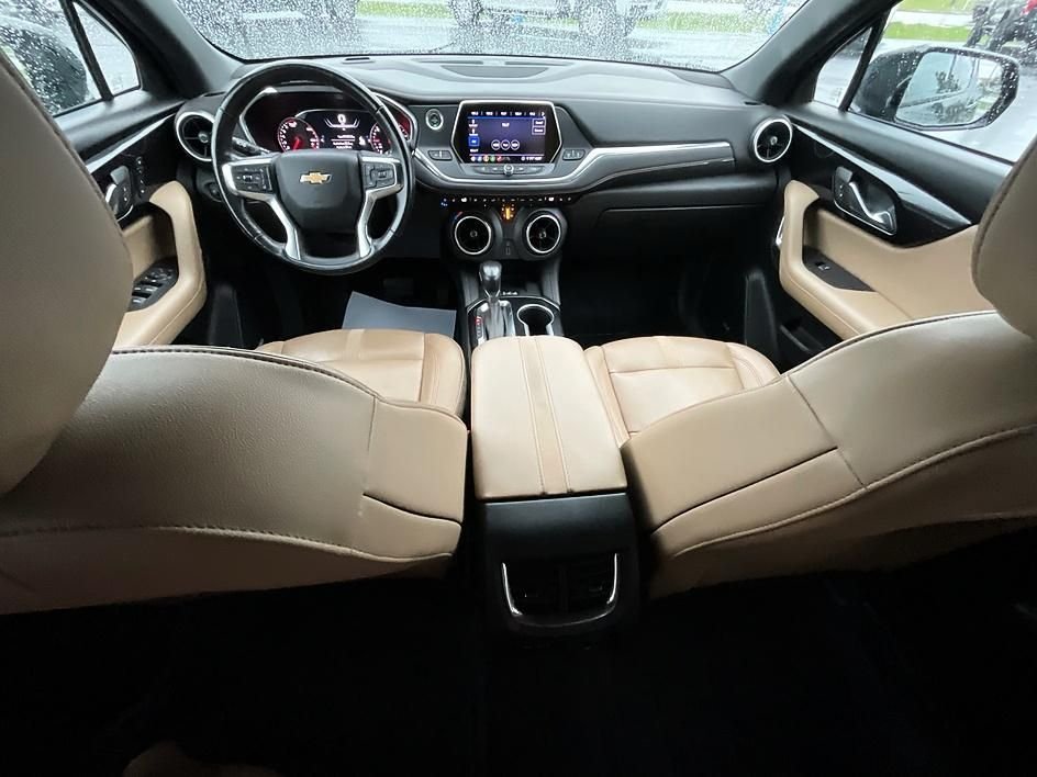 Used 2020 Black Chevrolet Premier image 3