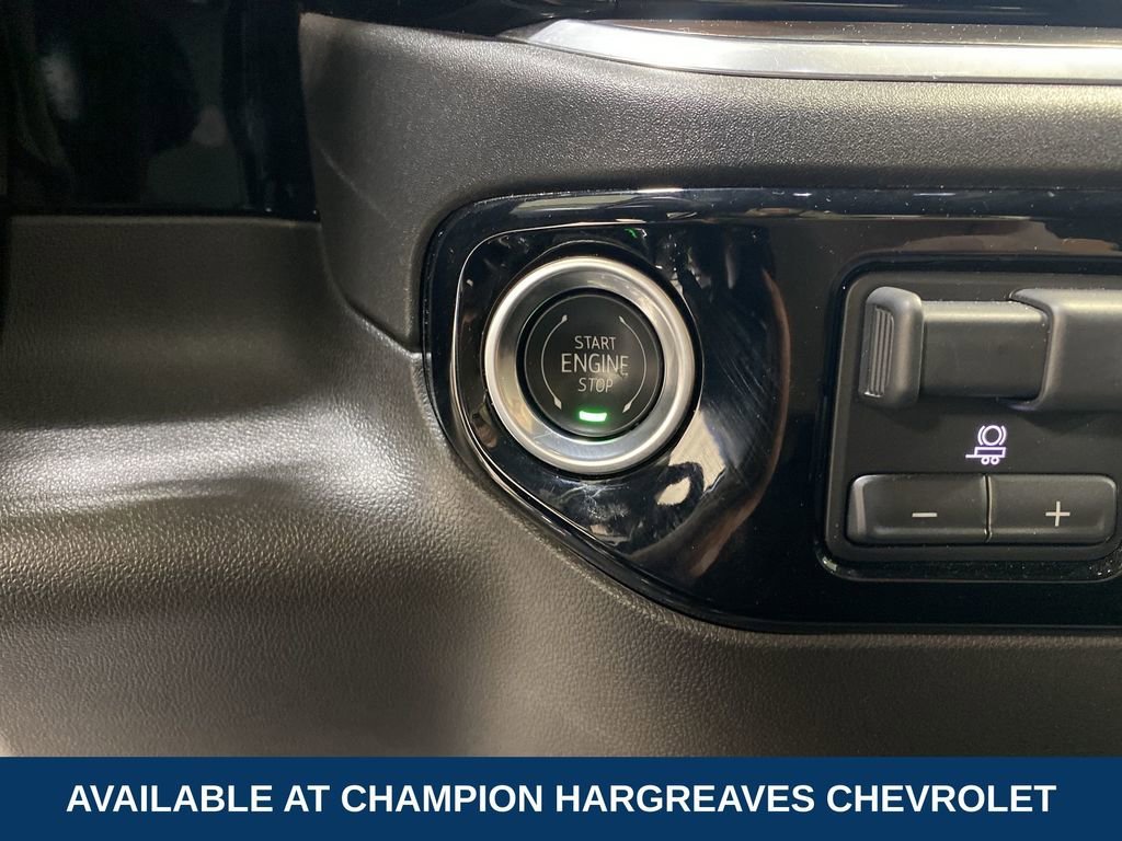 Certified Used 2025 Sterling Metallic GMC SLT image 22