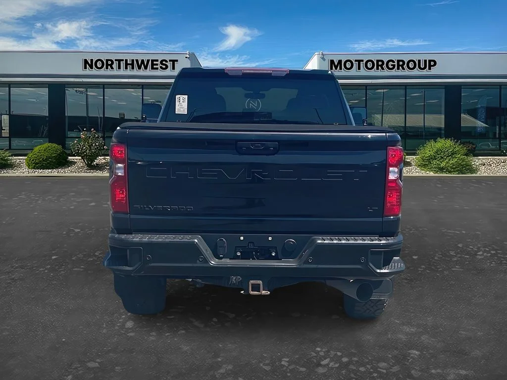 Used 2021 Black Chevrolet LT image 6