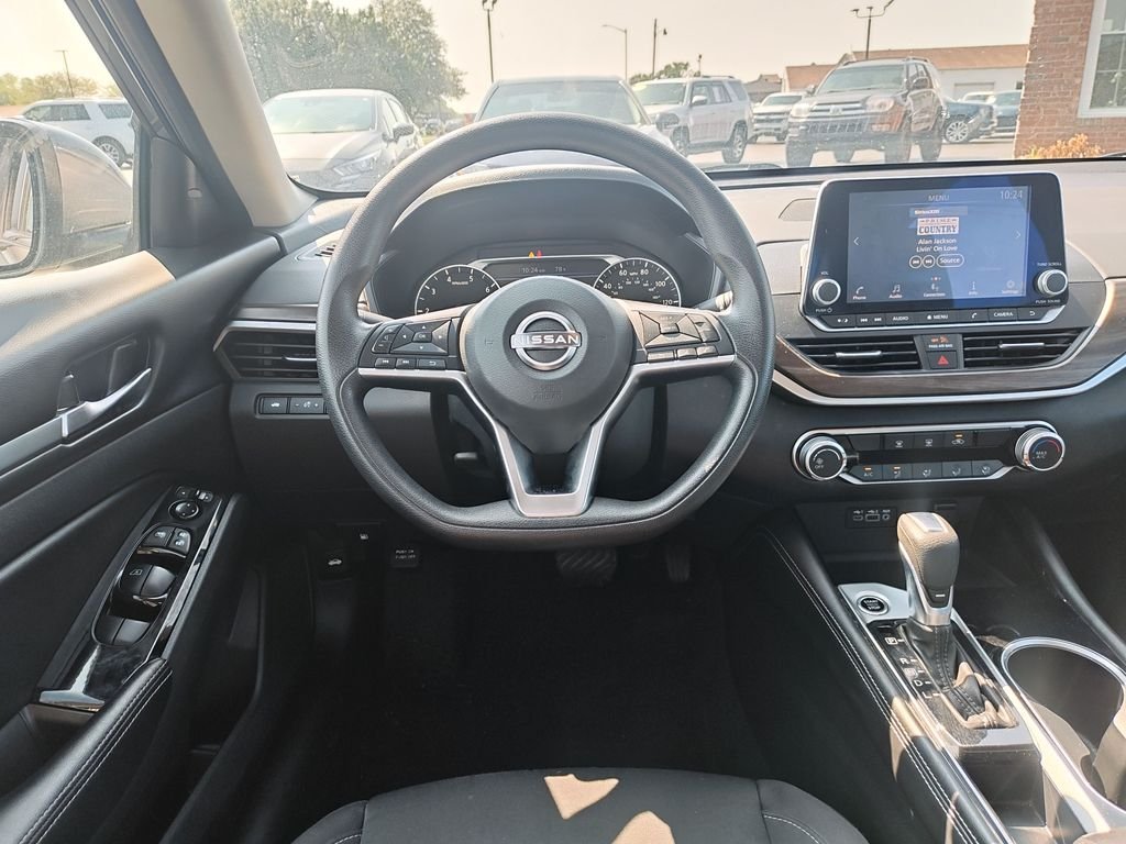 Used 2023 Gray Nissan 2.5 SV image 16