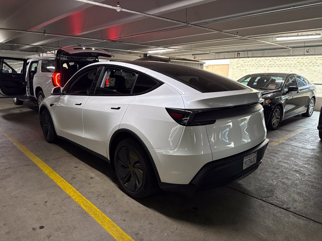 Used 2026  Tesla Long Range image 4