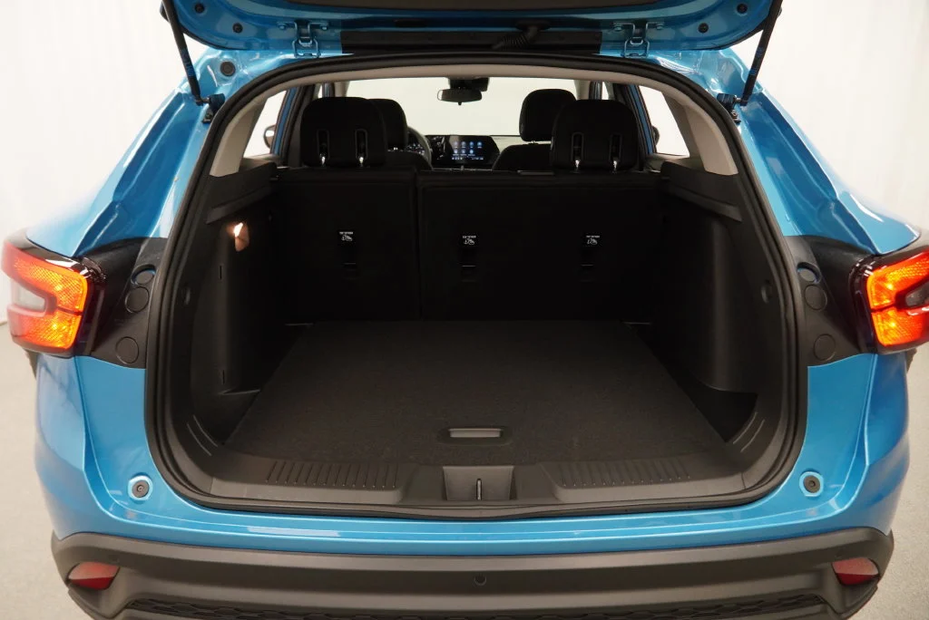 New 2026 Marina Blue Metallic Chevrolet LS image 32
