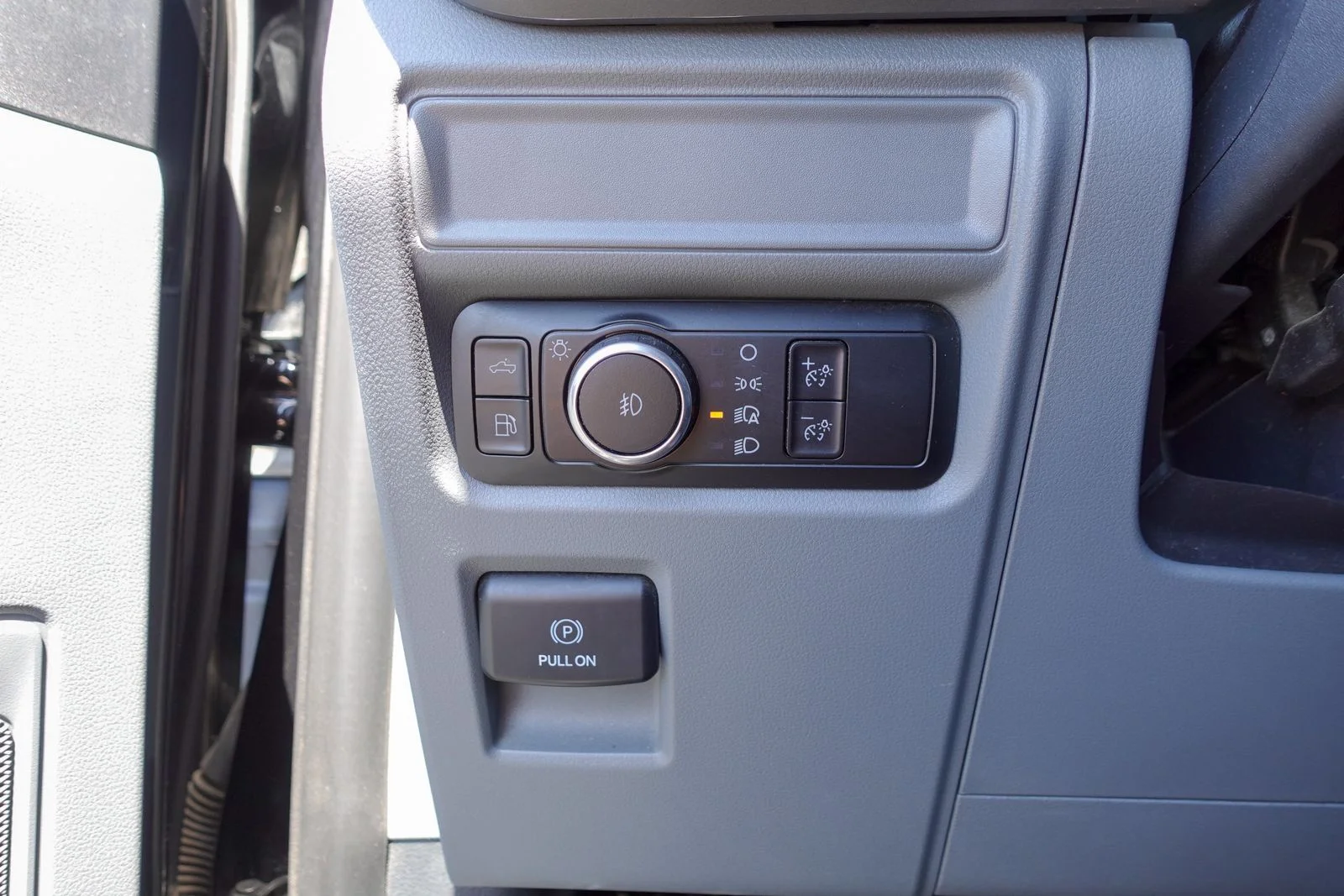 Used 2024 Black Metallic Ford XLT image 16