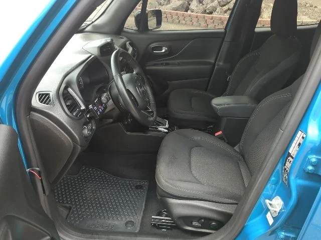 Used 2022 Teal Jeep Altitude image 16
