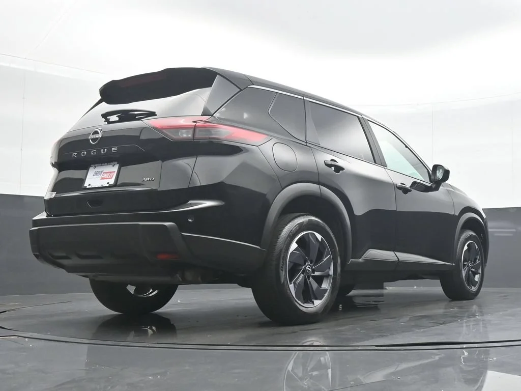 Used 2025 Black Nissan SV image 30