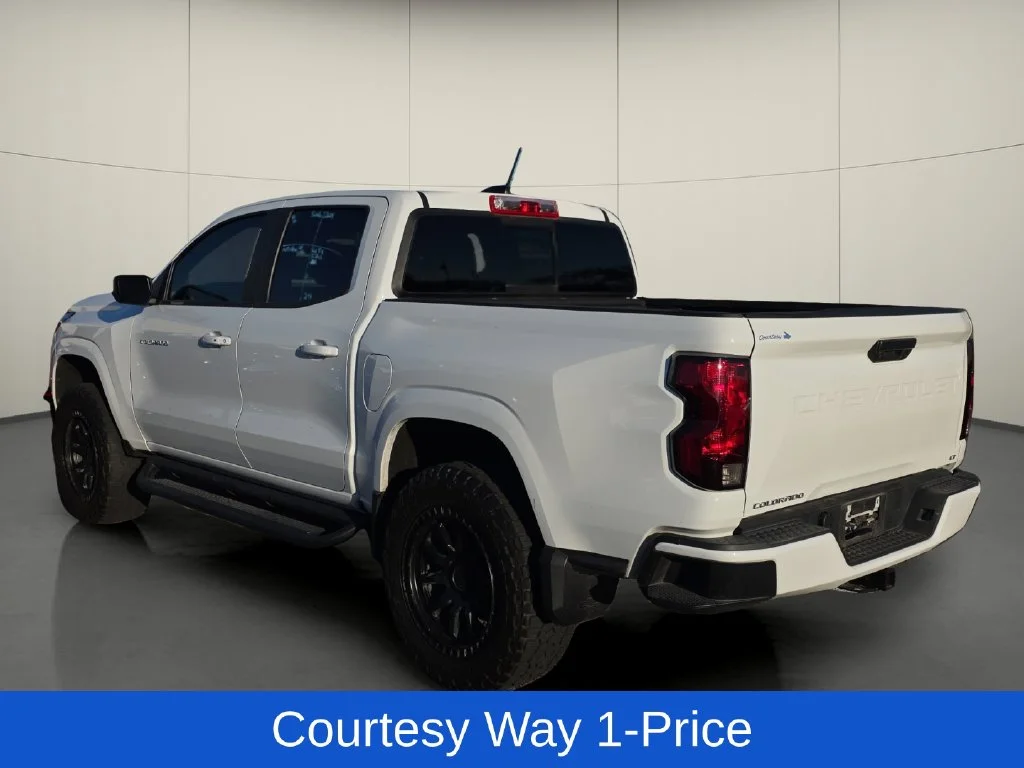 Used 2024 White Chevrolet LT image 5