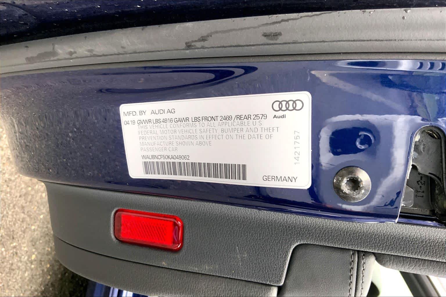Used 2019 Navarra Blue Metallic Audi Premium Plus image 36