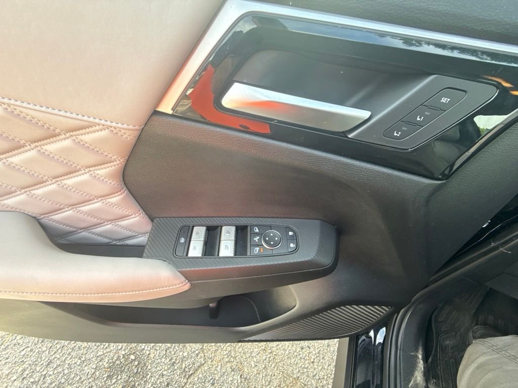 Used 2024 Gray Mitsubishi SEL Platinum Edition image 20