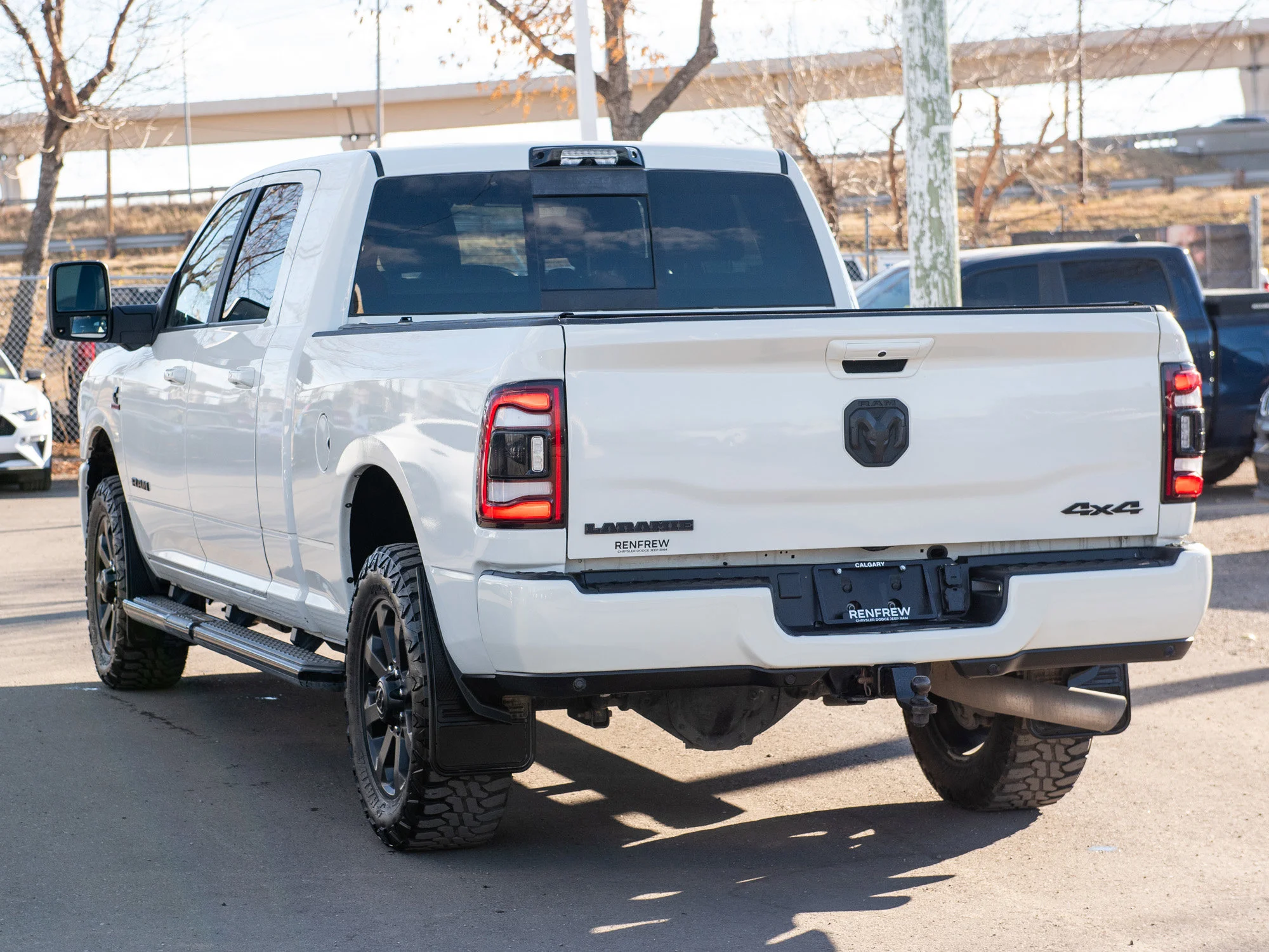 Certified Used 2024 White RAM Laramie * Cummins | Night Edition 6Passenger | Towing Tech | 5th Wheel | Heated Seats image 14