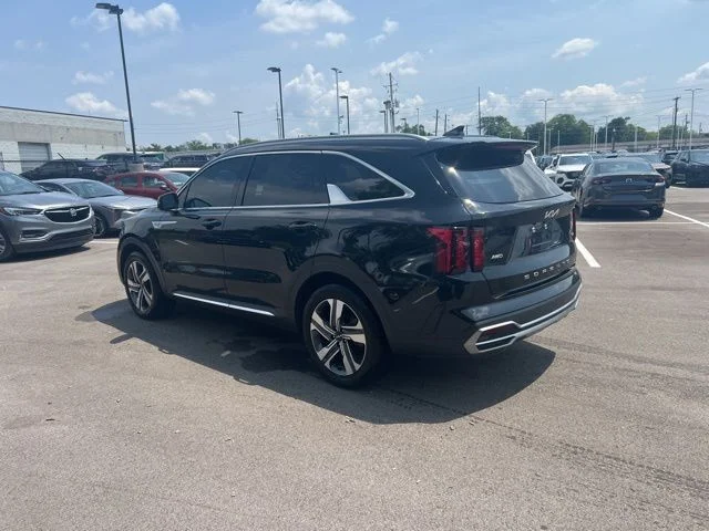 Used 2022 Black Kia EX image 12