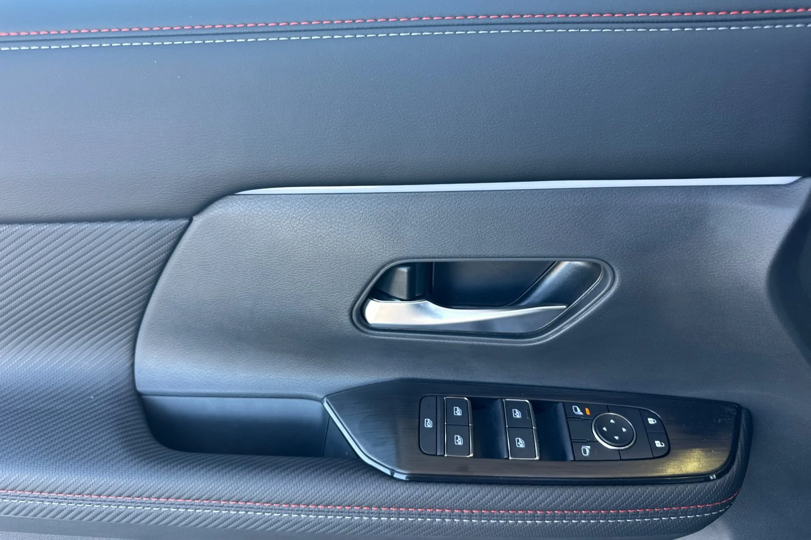 New 2026 Gun Metallic Nissan SR image 11