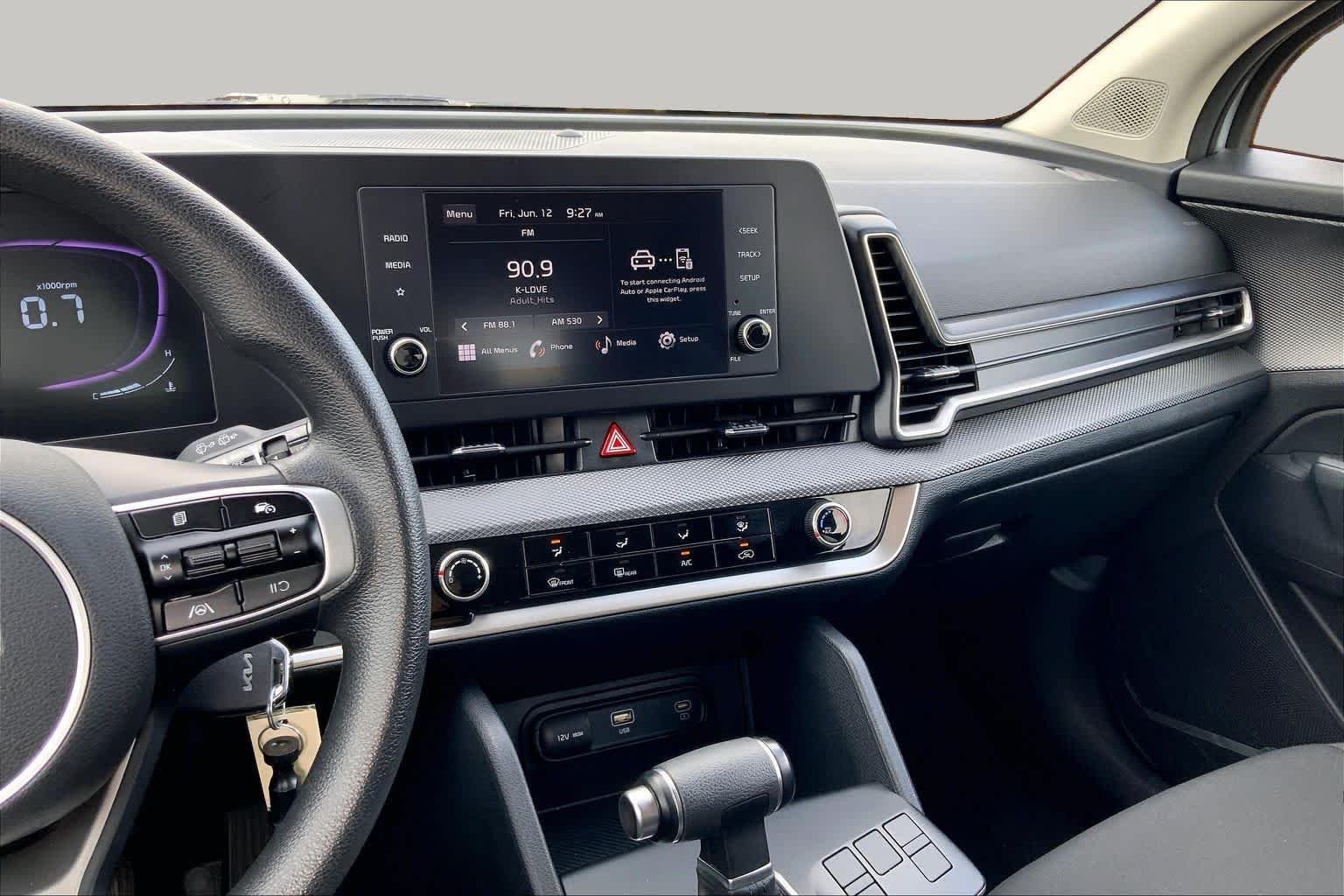 Used 2025 Everlasting Silver Kia LX image 7