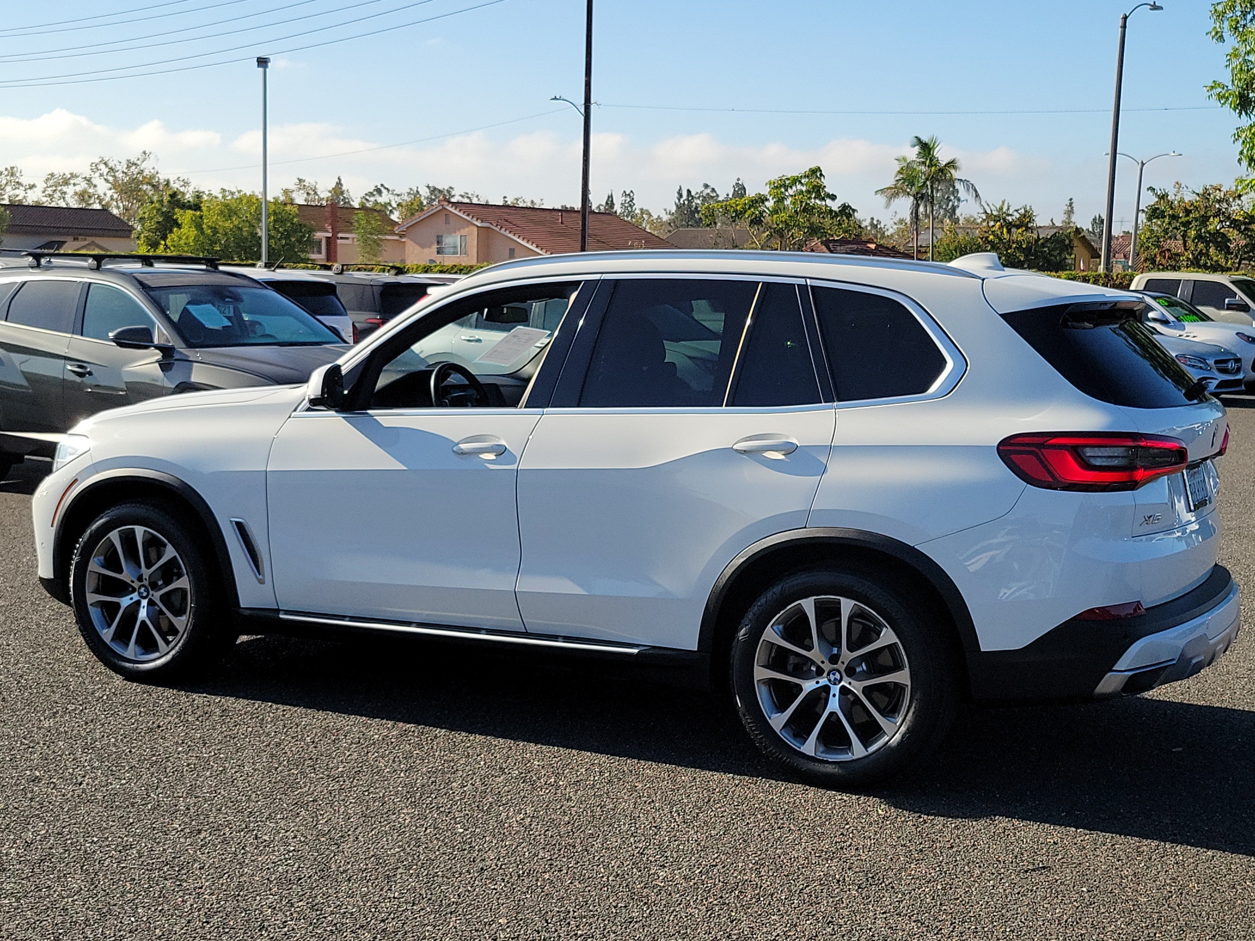 Used 2019 Alpine White BMW xDrive40i image 28