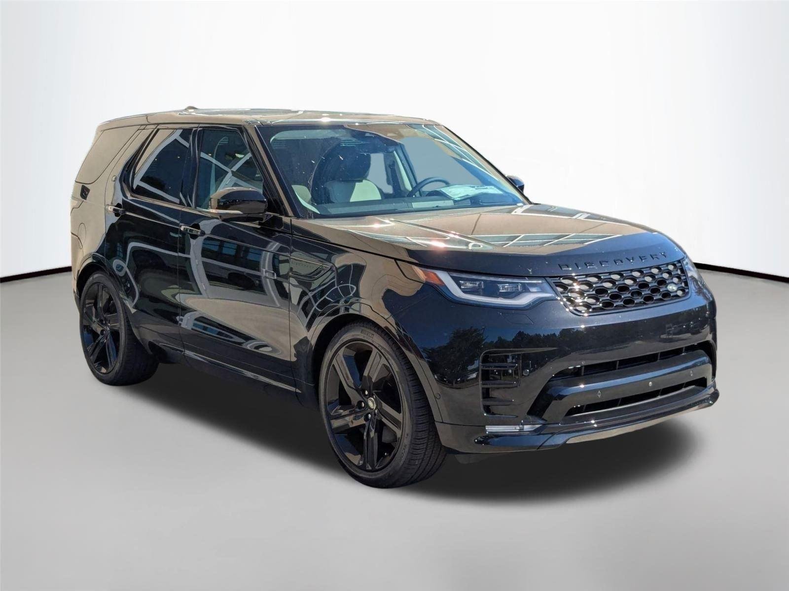 Used 2025 Santorini Black Metallic Land Rover Dynamic SE image 3