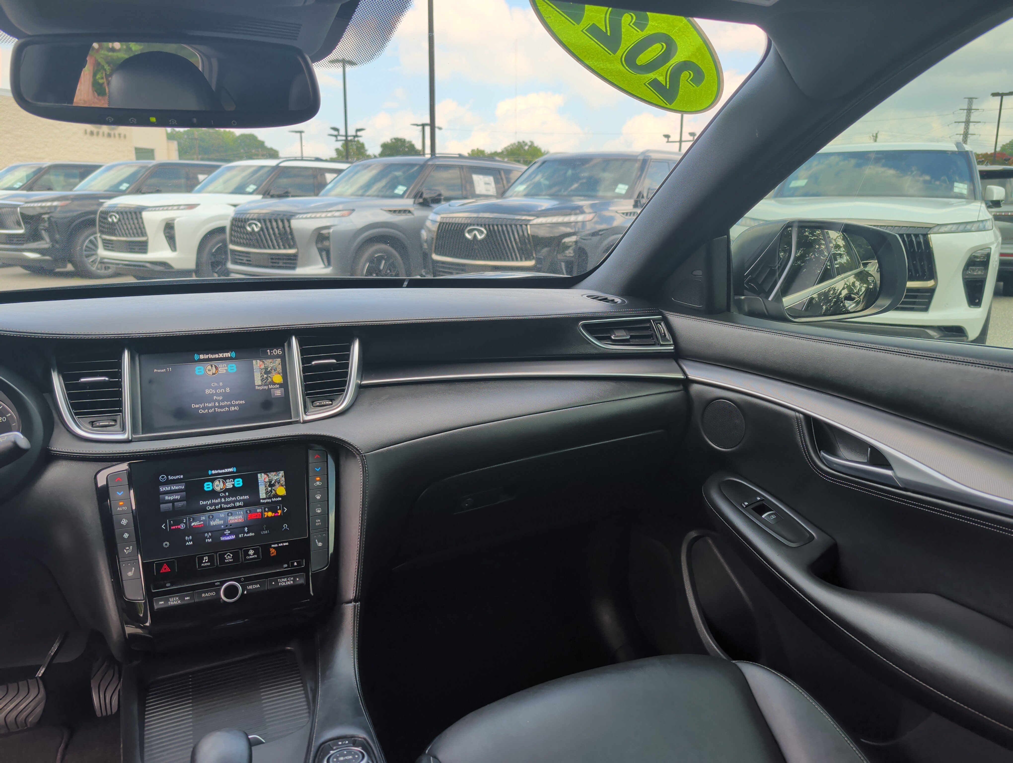 Used 2022 Mineral Black INFINITI LUXE image 10