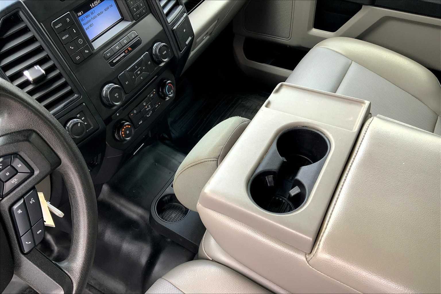 Used 2018 Blue Jeans Metallic Ford XL image 32