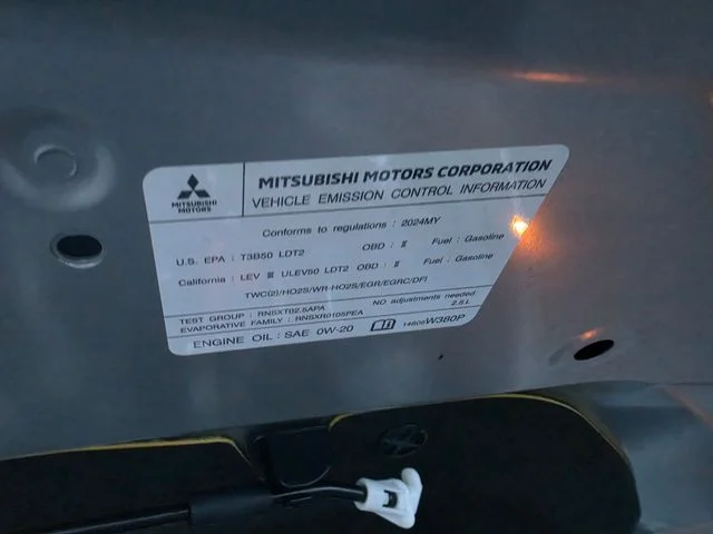 Used 2024  Mitsubishi SE image 23