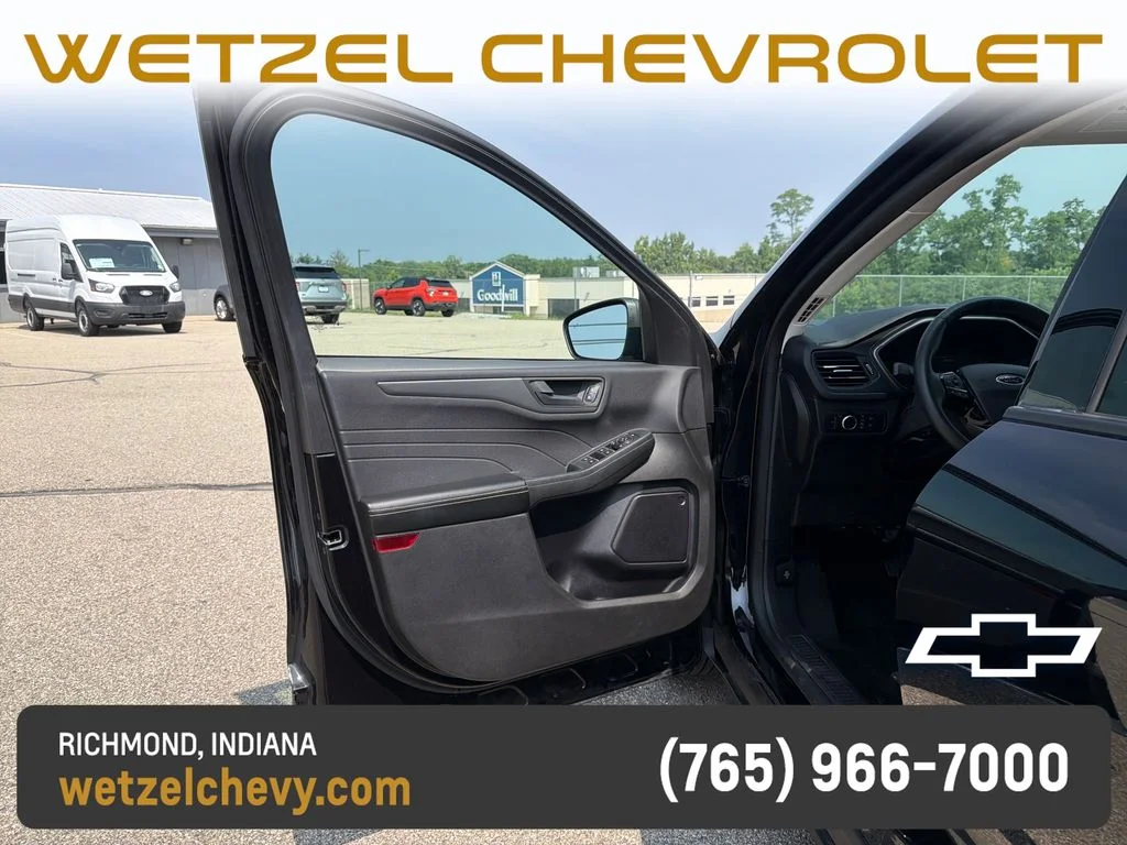 Used 2023 Black Ford Active image 11