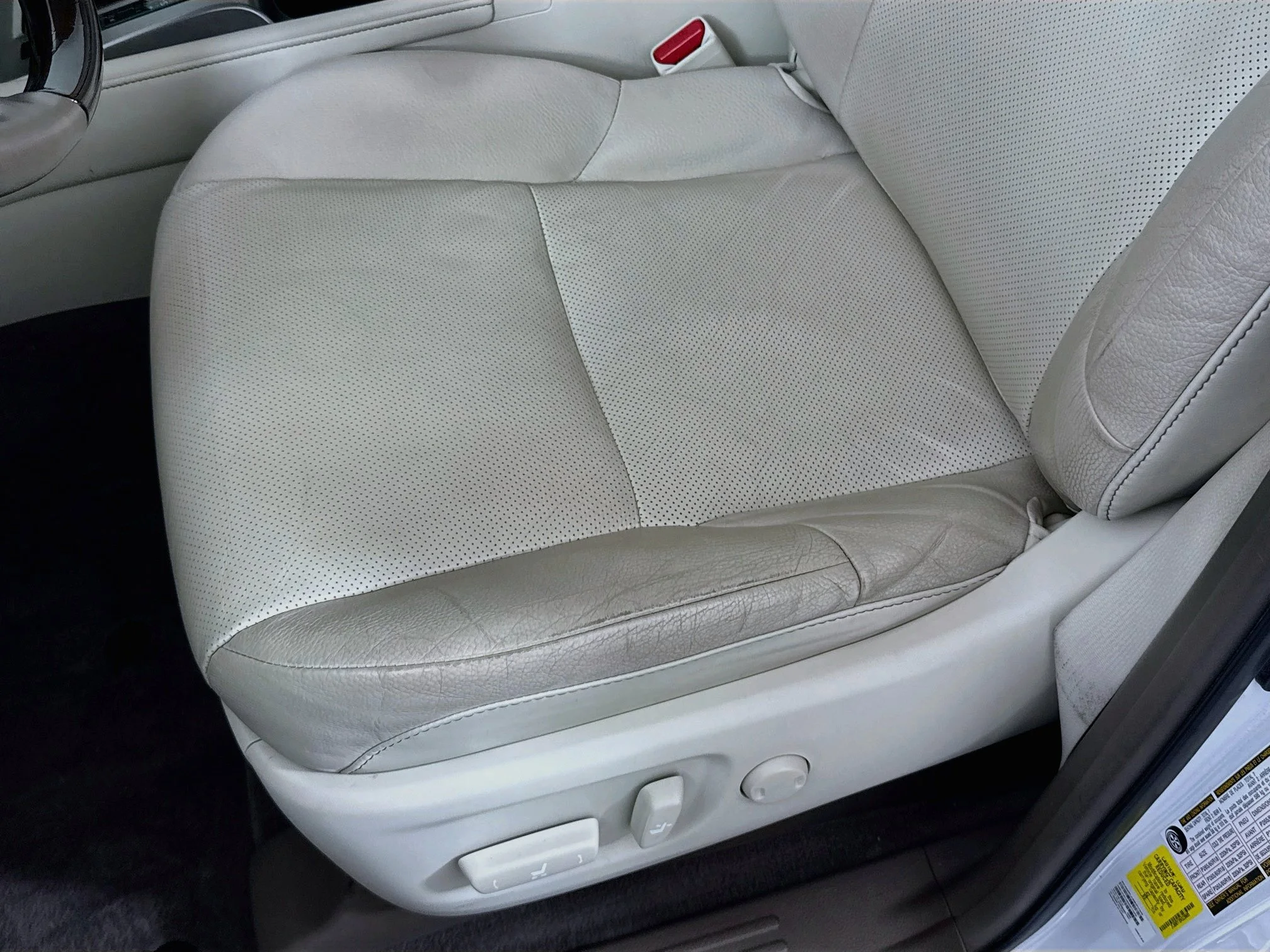 Used 2019 Starfire Pearl Lexus 460 image 21