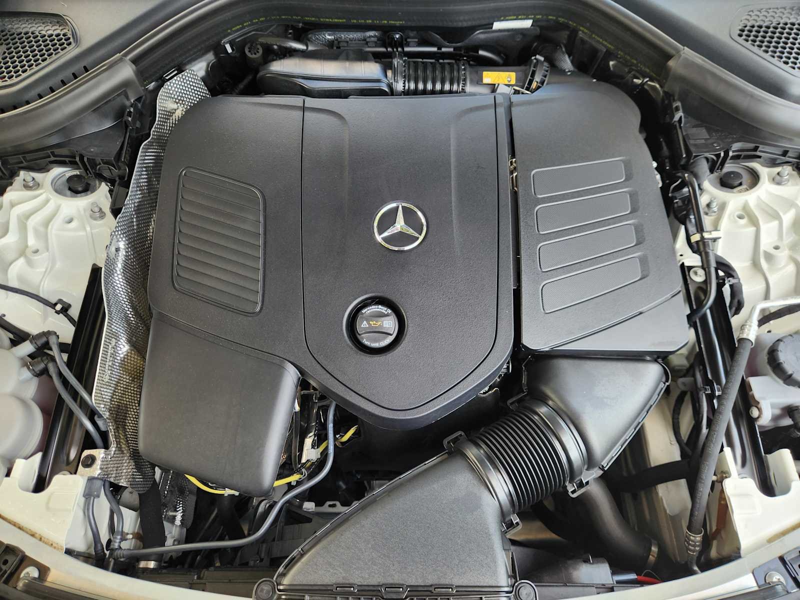 Certified Used 2026 Polar White Mercedes-Benz GLC 300 image 32