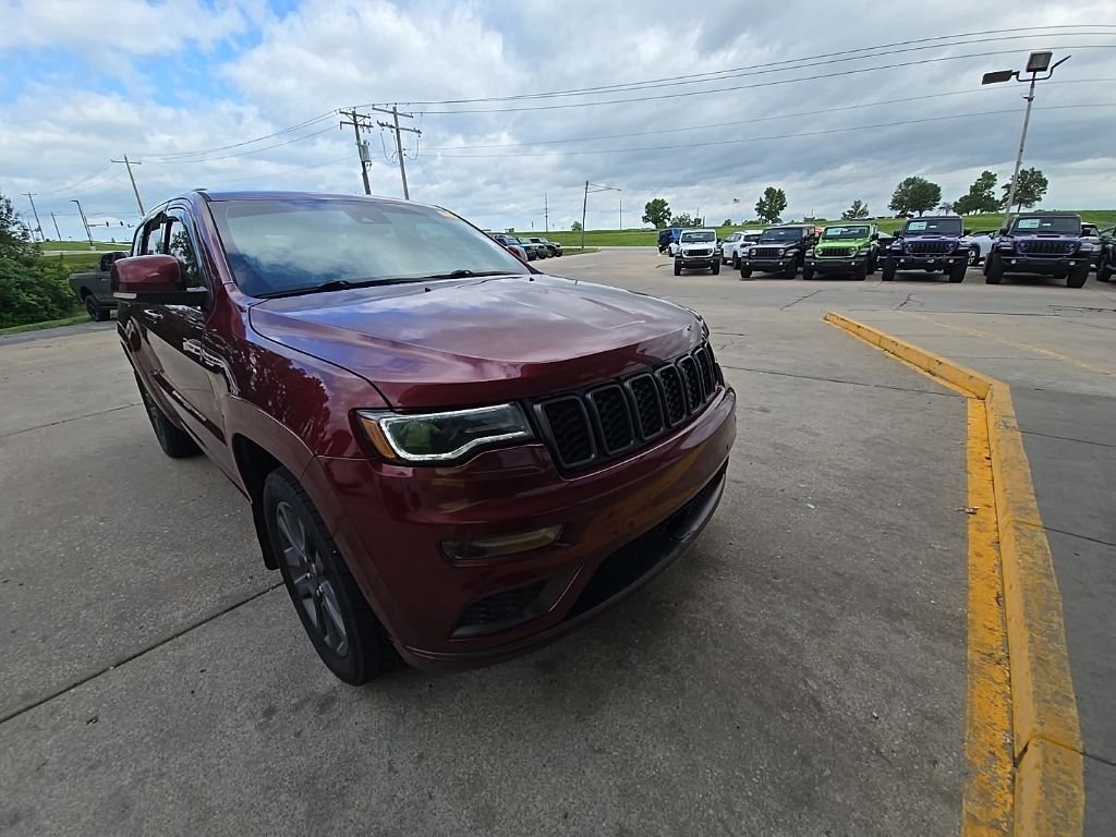 Used 2019 Red Jeep Overland image 11