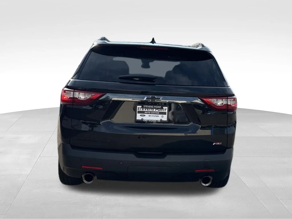 Used 2021 Mosaic Black Metallic Chevrolet RS image 5